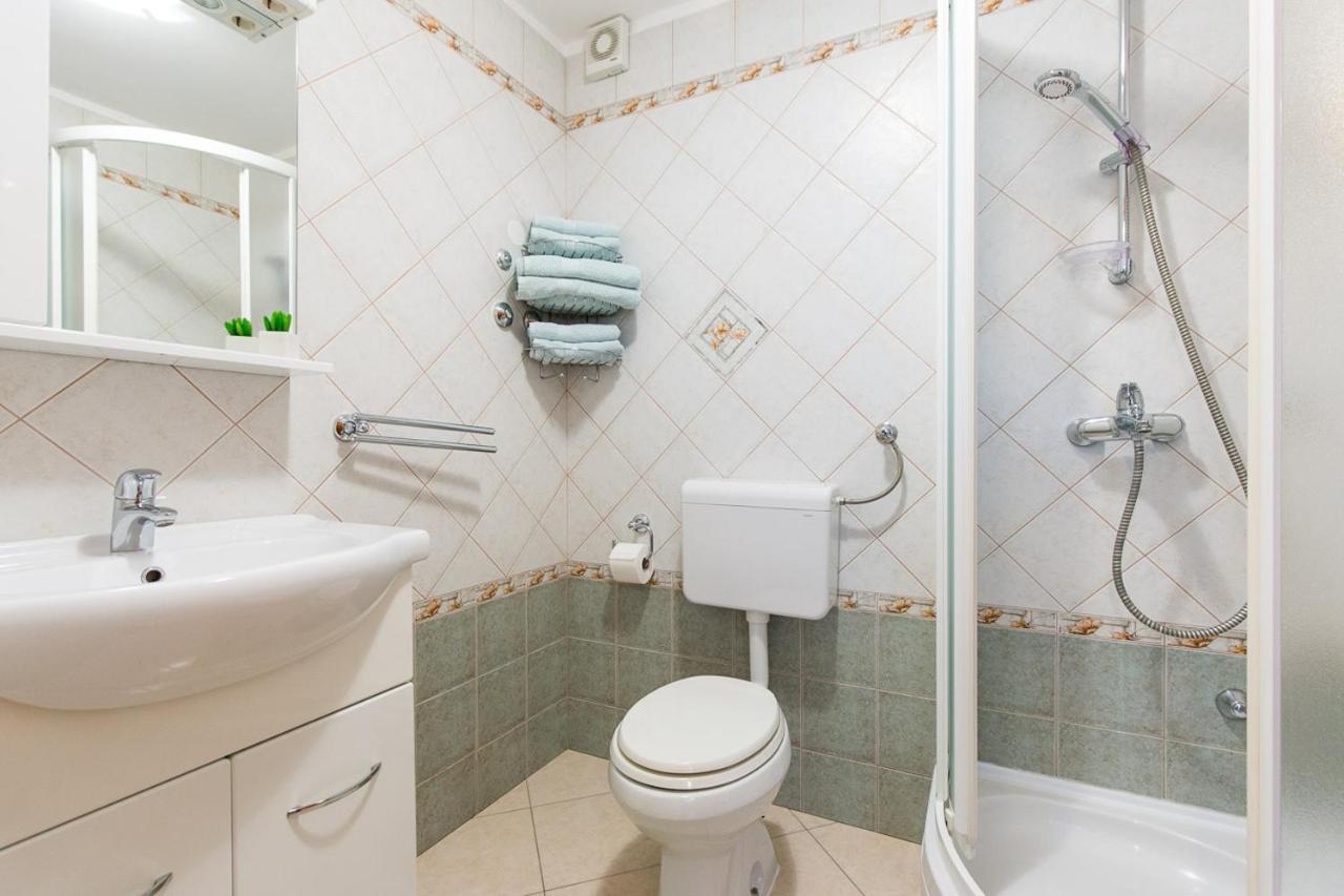 Apartmani Manzoni Punat Exterior foto
