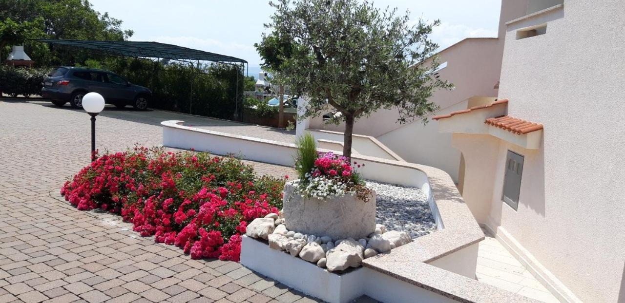 Apartmani Manzoni Punat Exterior foto