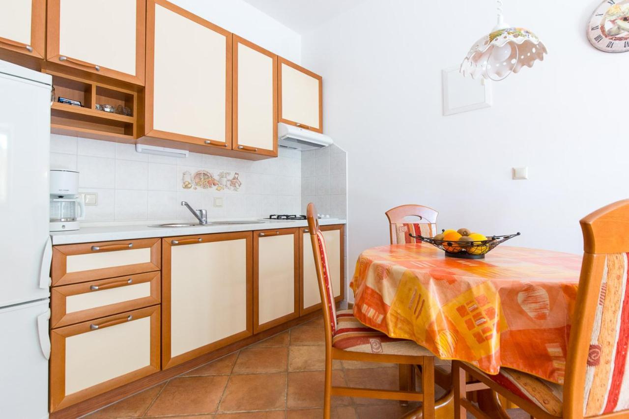 Apartmani Manzoni Punat Exterior foto